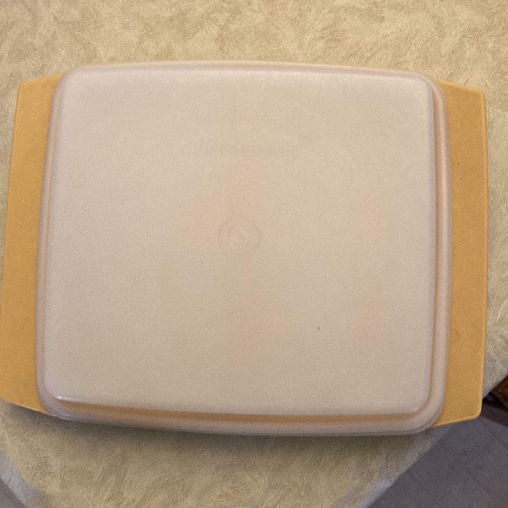 Tupperware Deviled Egg Container - Picture 3 of 5